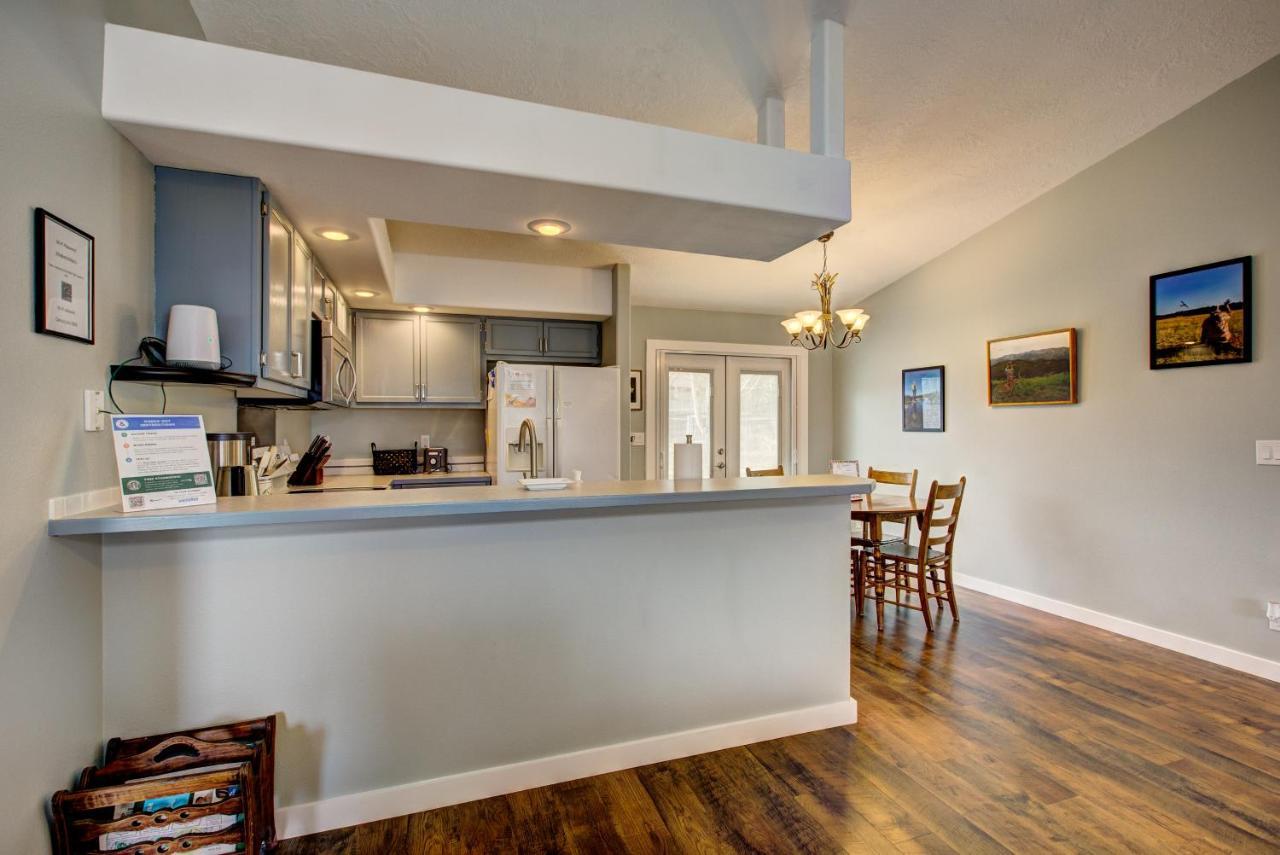 Hello Dolly! 3 Beds, 2 Bath, 2 Tv'S, Fireplace, Quiet Neighborhood In Star, Id Minutes From Walking Trails And River Views Eagle Bagian luar foto