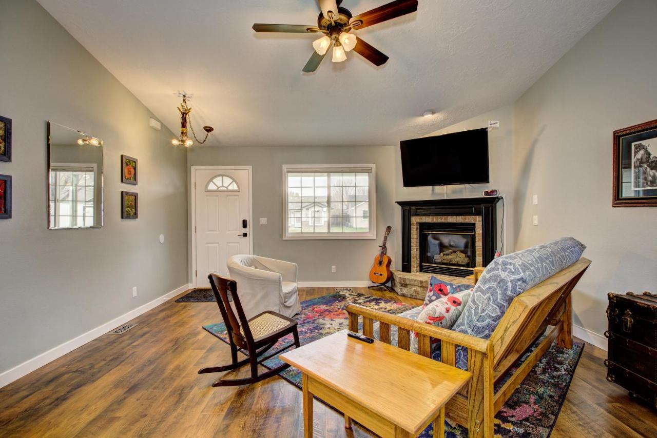 Hello Dolly! 3 Beds, 2 Bath, 2 Tv'S, Fireplace, Quiet Neighborhood In Star, Id Minutes From Walking Trails And River Views Eagle Bagian luar foto