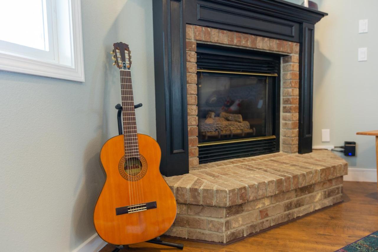 Hello Dolly! 3 Beds, 2 Bath, 2 Tv'S, Fireplace, Quiet Neighborhood In Star, Id Minutes From Walking Trails And River Views Eagle Bagian luar foto
